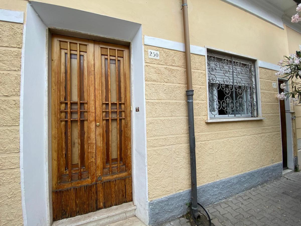 La Casa Del Pescatore Viareggio Exterior foto